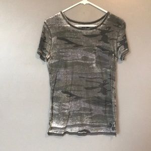 3 for 15 💕 LOL Vintage short sleeve T-shirt camo